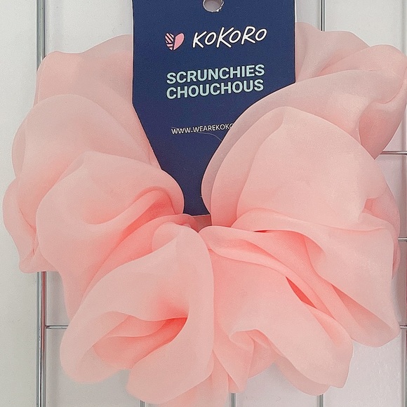 BNWT Kokoro Billow Oversized Peach Scrunchie - Picture 4 of 4
